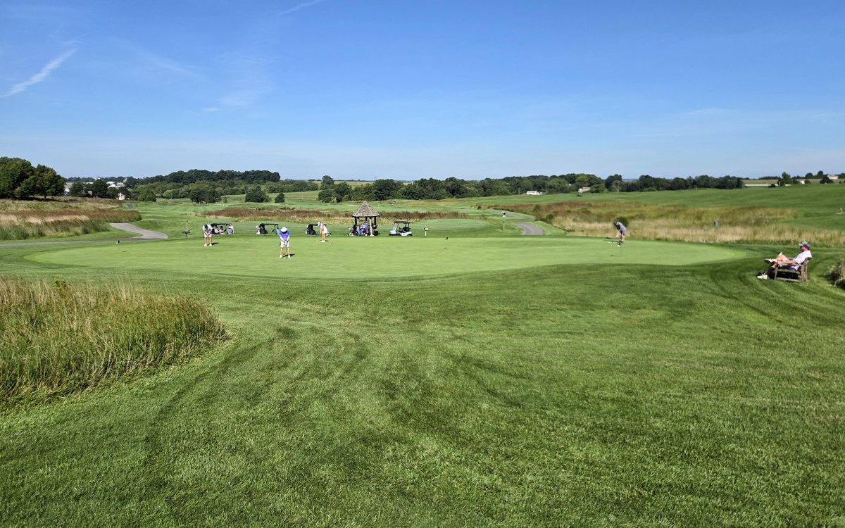 FromTheProShop's tweet photo. 3-Day weekend on deck! Visit https://t.co/CLjhZOTLIg for the best tee-time rates &amp; availability. #LaborDay https://t.co/ERm95Cllh4