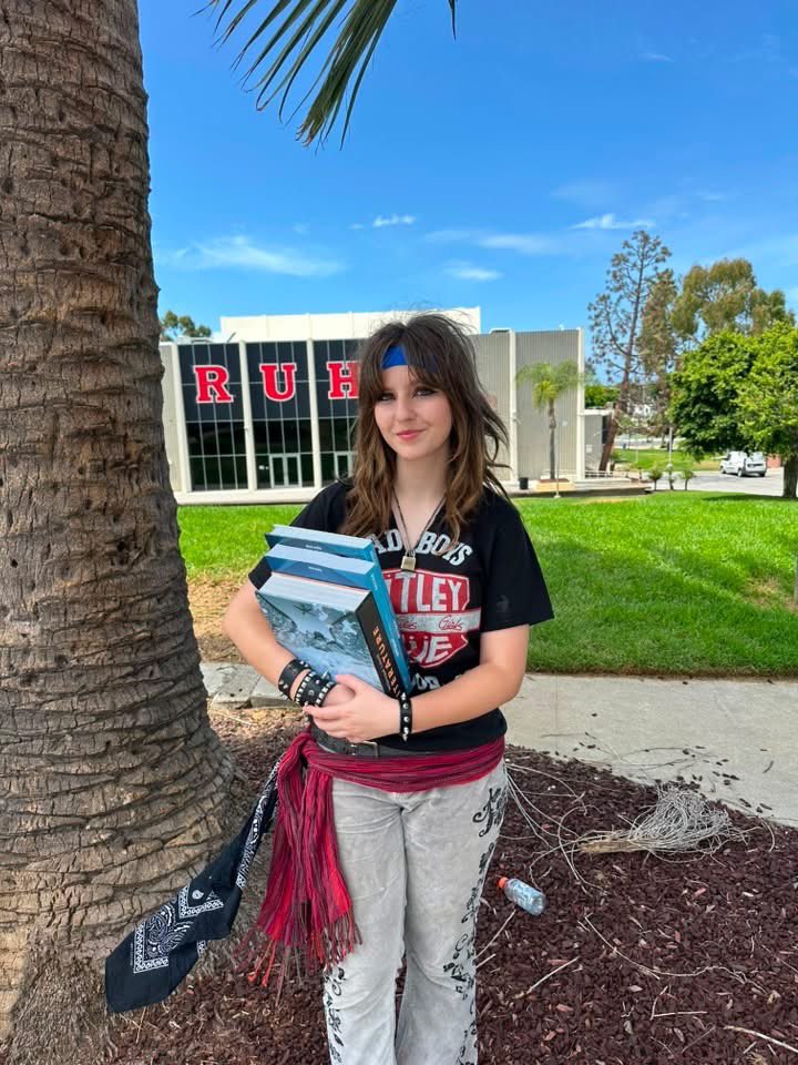 wowetheartist's tweet photo. @NikkiSixx we will be at the Long Beach show, my daughter a big fan. I did a painting of you like to see if you’d like one. Can we bring and get one to you? @MotleyCrue https://t.co/QTbLZLmkr7 https://t.co/MUeEar3K80