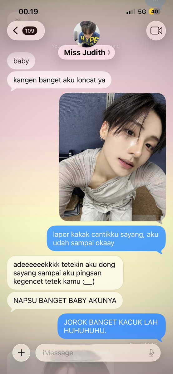 centimentals's tweet photo. dasar sapphic GAK BEHAVE. https://t.co/eQQkghP7UX