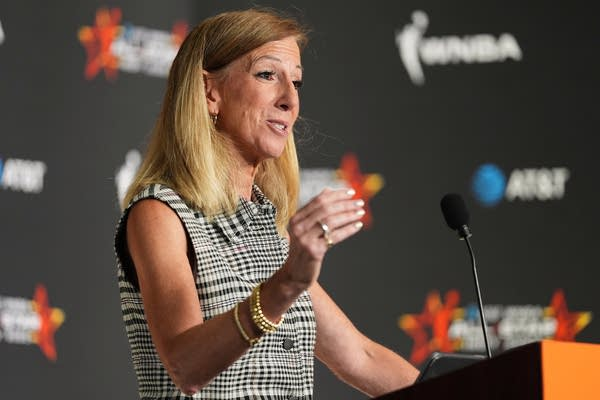 GuntherEagleman's tweet photo. Meet Cathy Engelbert, the DISGRACED commissioner of the WNBA... She is quitting under pressure at the end of the season.

Good riddance. https://t.co/9ooa9a9FTb