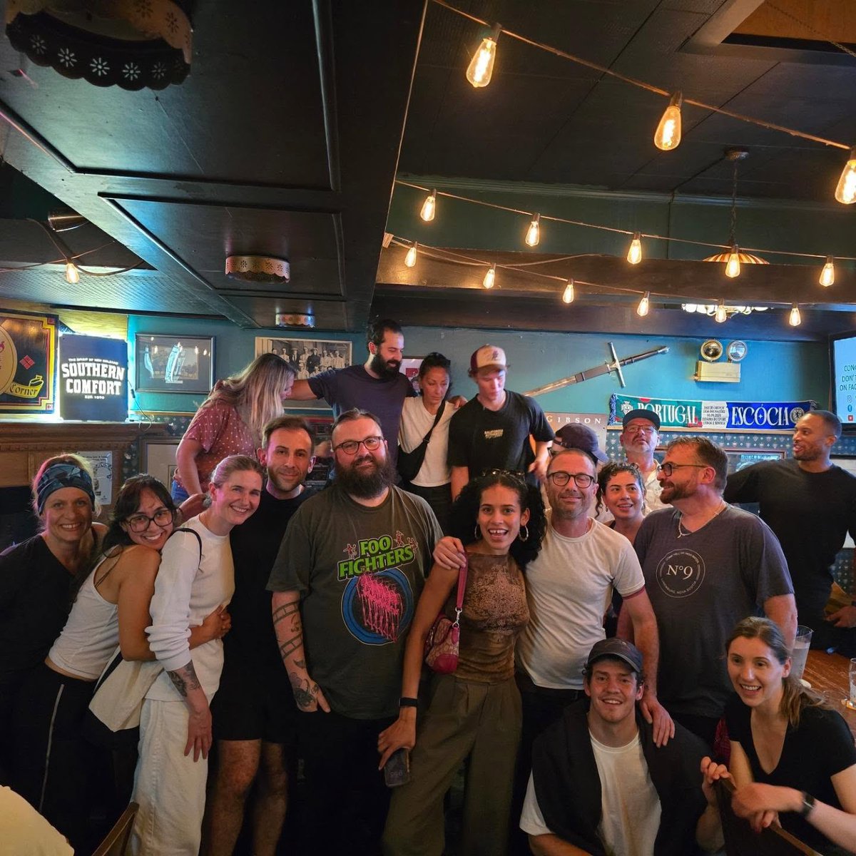 heatedrivalryud's tweet photo. ‘HEATED RIVALRY’ cast and crew at a trivia night yesterday.

📸: graymattertriviaco | IG https://t.co/byicp0d3k0