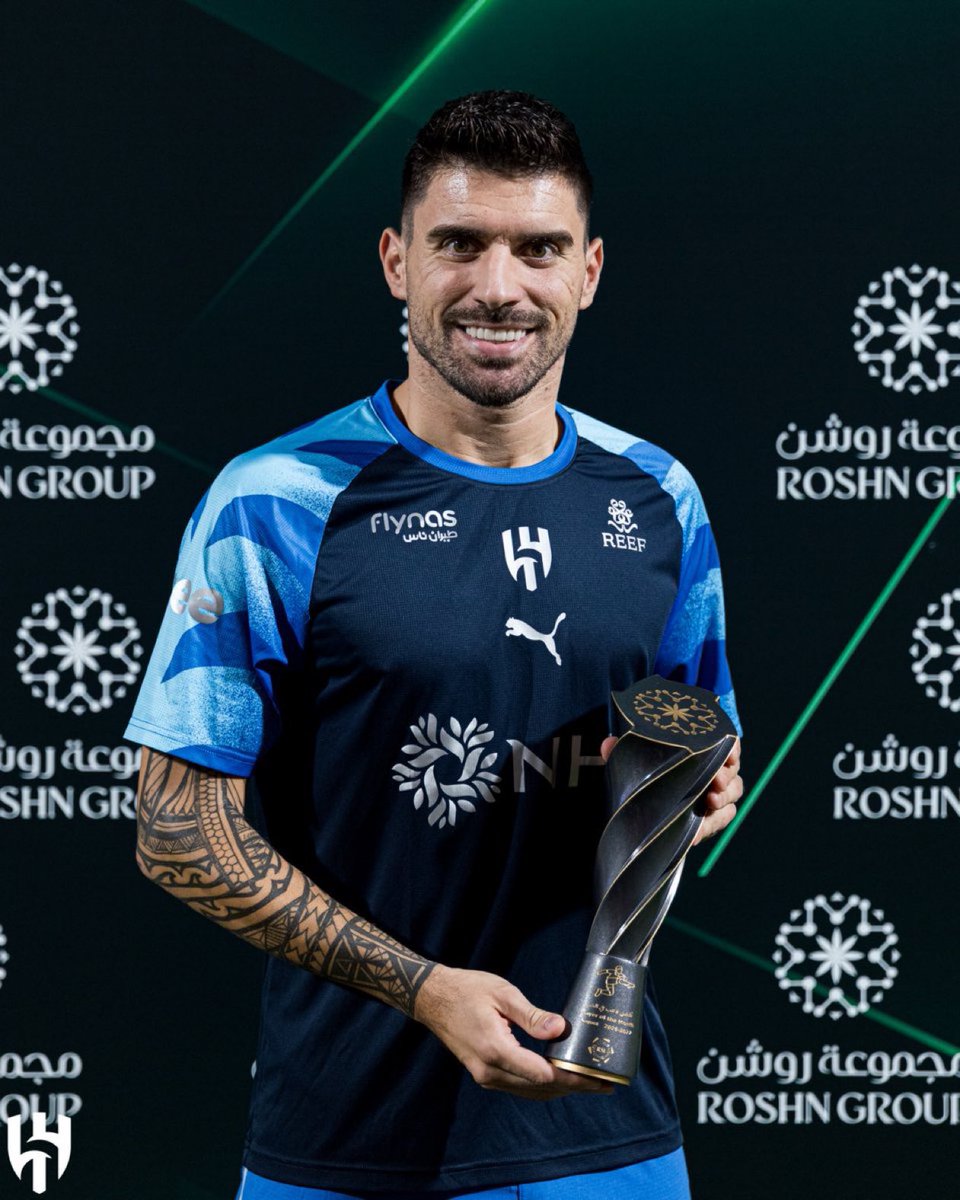 iiiwc8's tweet photo. لاعب الشهر 🐐🐐🐐🐐🐐 https://t.co/J8WHrHxY5R