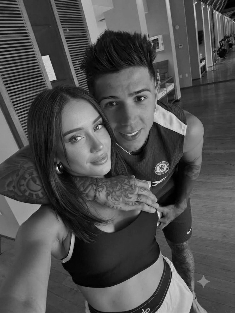 evrcentt's tweet photo. ;       My dear star     ,    ☆
  S + M  // eternal...
[  @dessouire  #444 ].
– te amo gordita, sos una de las cosas mas lindas que me paso : durame toda la vida 💛. https://t.co/OFpNrQbPkw