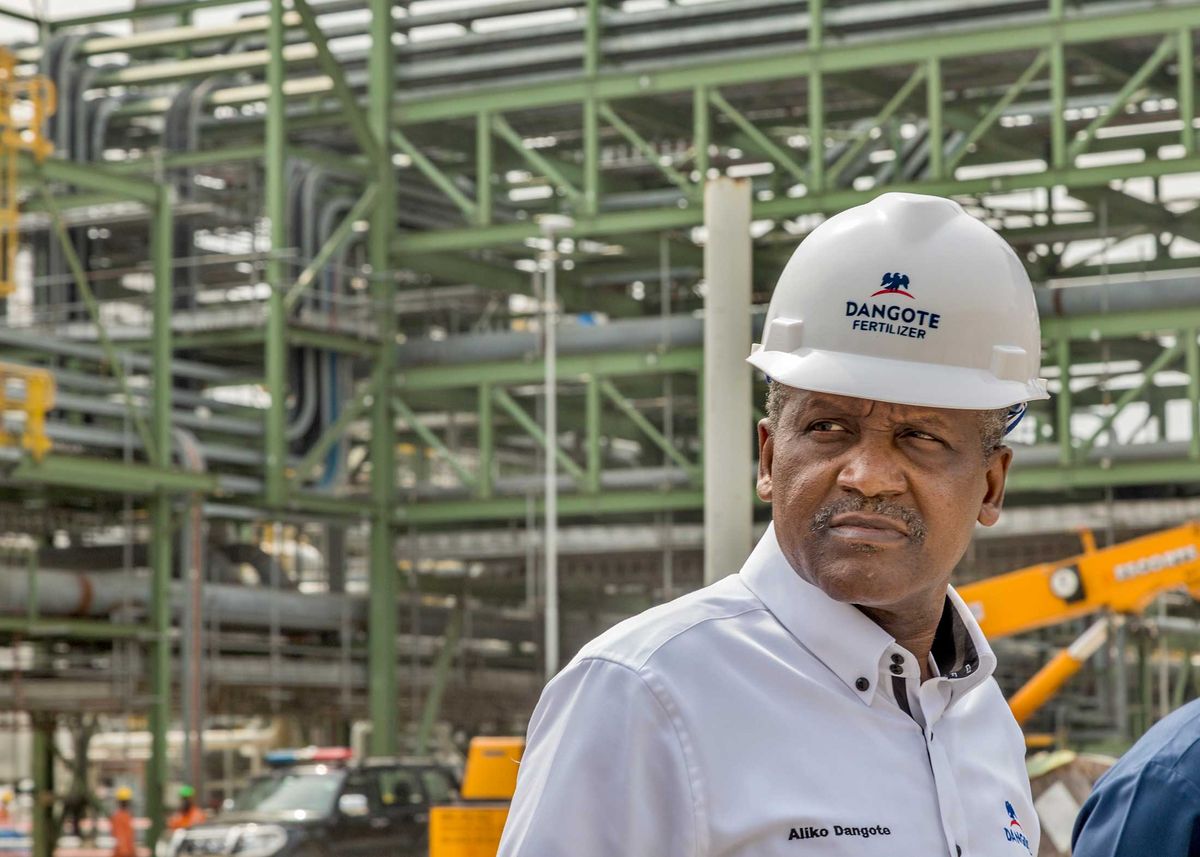 The254news_'s tweet photo. Dangote confirms date for Ksh2.59 trillion Lamu oil refinery

The proposed Lamu Oil Refinery is set to move closer to construction after Aliko Dangote confirmed that the groundbreaking ceremony will take place on September 30.

Dangote announced the date on Thursday, September 3, while speaking to investors and analysts during a visit to Botswana. 

The development marks an important step for the proposed Ksh2.59 trillion ($20 billion) refinery and petrochemical complex.

The project is expected to serve several markets in East Africa, with crude supplies potentially coming from Kenya, Uganda and South Sudan. 

President William Ruto’s economic adviser, David Ndii, has estimated that the region could provide more than 600,000 barrels of crude oil per day.

South Sudan could contribute about 350,000 barrels per day, while Uganda could provide 250,000 barrels and Kenya about 120,000 barrels.

Dangote has offered East African countries a combined 30 per cent stake in the project. Kenya has been offered a 10 per cent share valued at about Ksh64.74 billion ($500 million). Ethiopia and Rwanda have also shown interest, which could bring the regional stake to the full 30 per cent.

The refinery is also expected to form part of a larger industrial development in Lamu. Plans include a 1,000-megawatt power plant and a special economic zone designed to support manufacturing, storage and logistics.

The government hopes the investment will help transform Lamu into an important energy and industrial centre.

President Ruto has previously said the refinery and related projects could create around 60,000 jobs and provide a boost to the local economy.

Construction is expected to begin by October 2026, with completion of the refinery projected to take up to three years.