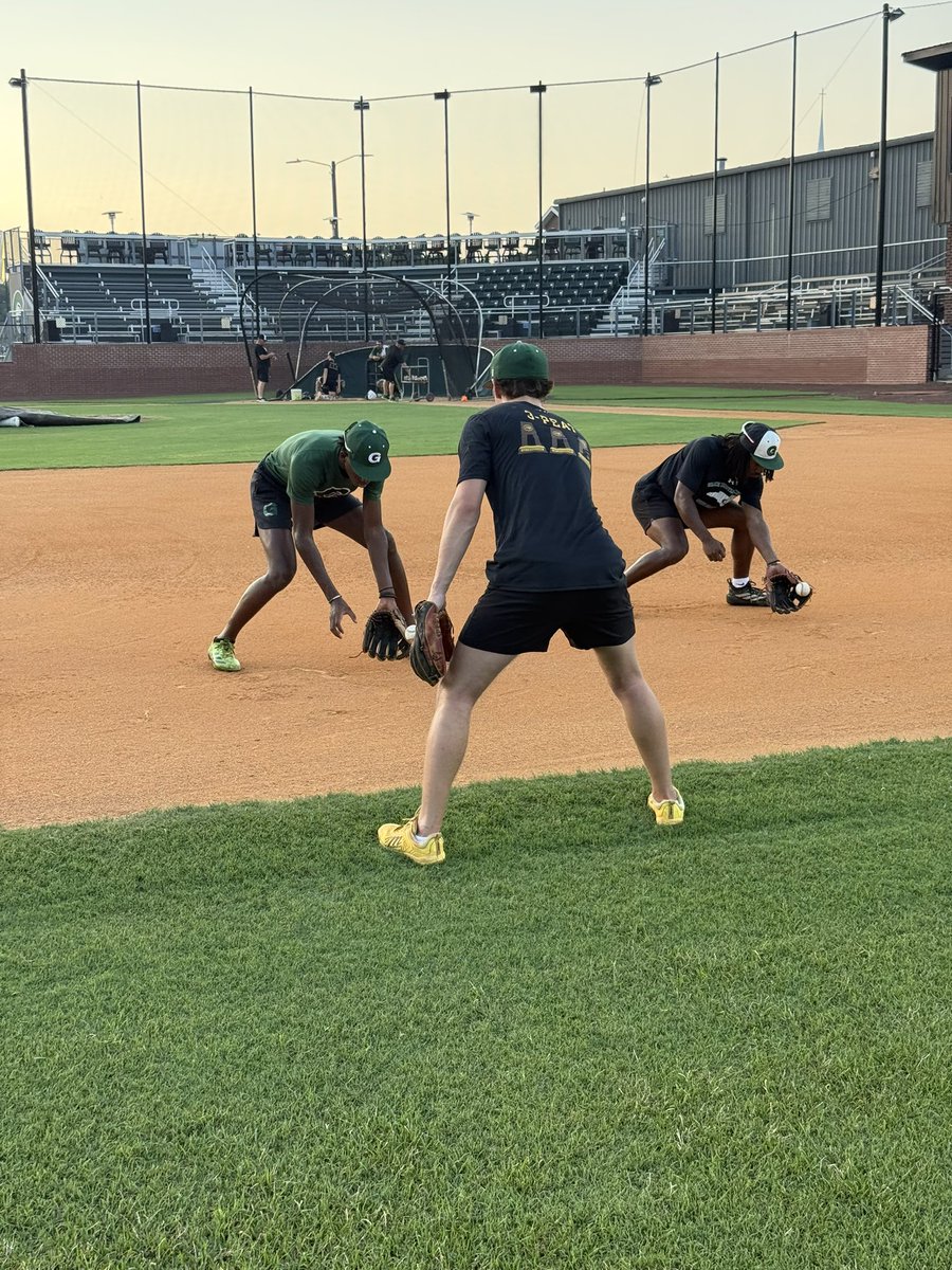 GCS_GraceBsbl's tweet photo. We are back!!
#Built4More https://t.co/EiMjHrkoMm