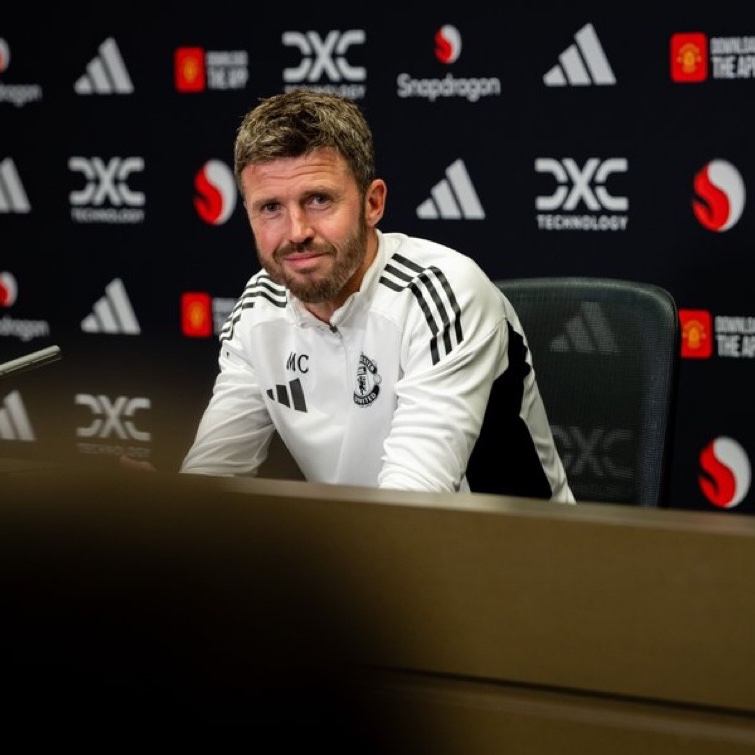 TouchlineX's tweet photo. 🚨🗣️ Michael Carrick on Joshua Zirkzee: "He is important. It’s the team, the squad, the depth for the whole season. Josh is happy here."

"I have a really good relationship with him. He wants to play more than he has done. That’s the healthy competition for places."

"We have a lot of games coming up and a shorter period between games. Josh can do some really top things. I’ve seen it myself, and I look forward to him doing it a little bit more."
