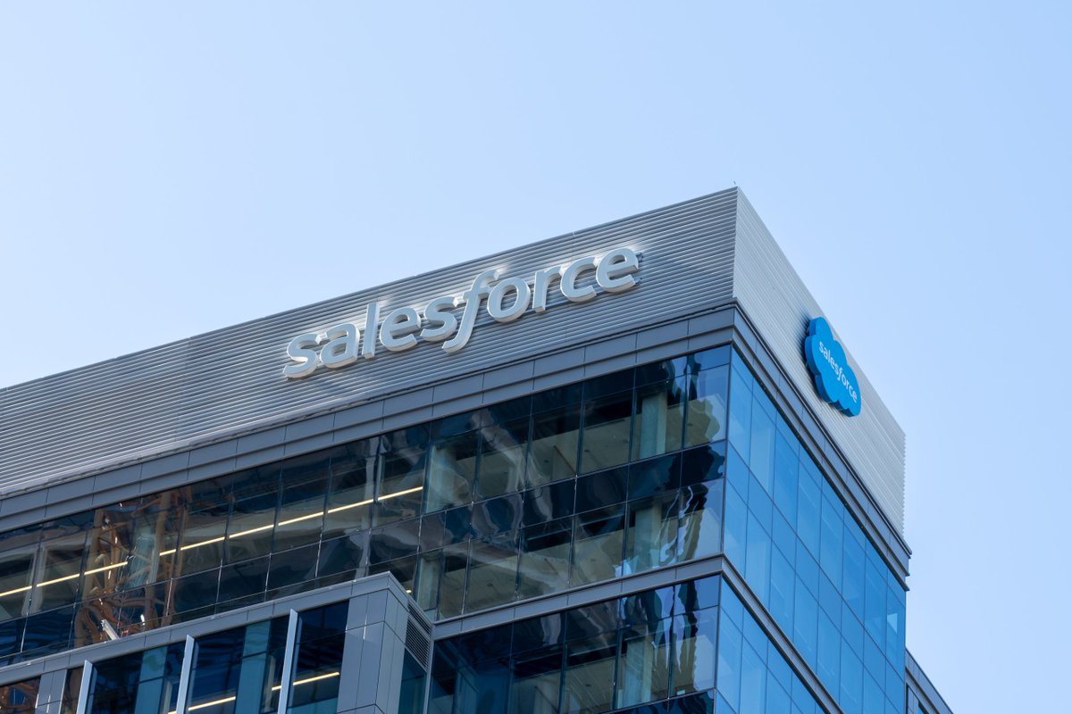 TechInformed's tweet photo. What if AI becomes the interface to your CRM?

Salesforce + Anthropic are testing it with #Claudeforce.

37 prebuilt sales skills. #Salesforce data. Actions in #Claude.

Is this what the future of enterprise software looks like?

https://t.co/DPDjxqnFZK https://t.co/zN7nf03BWT