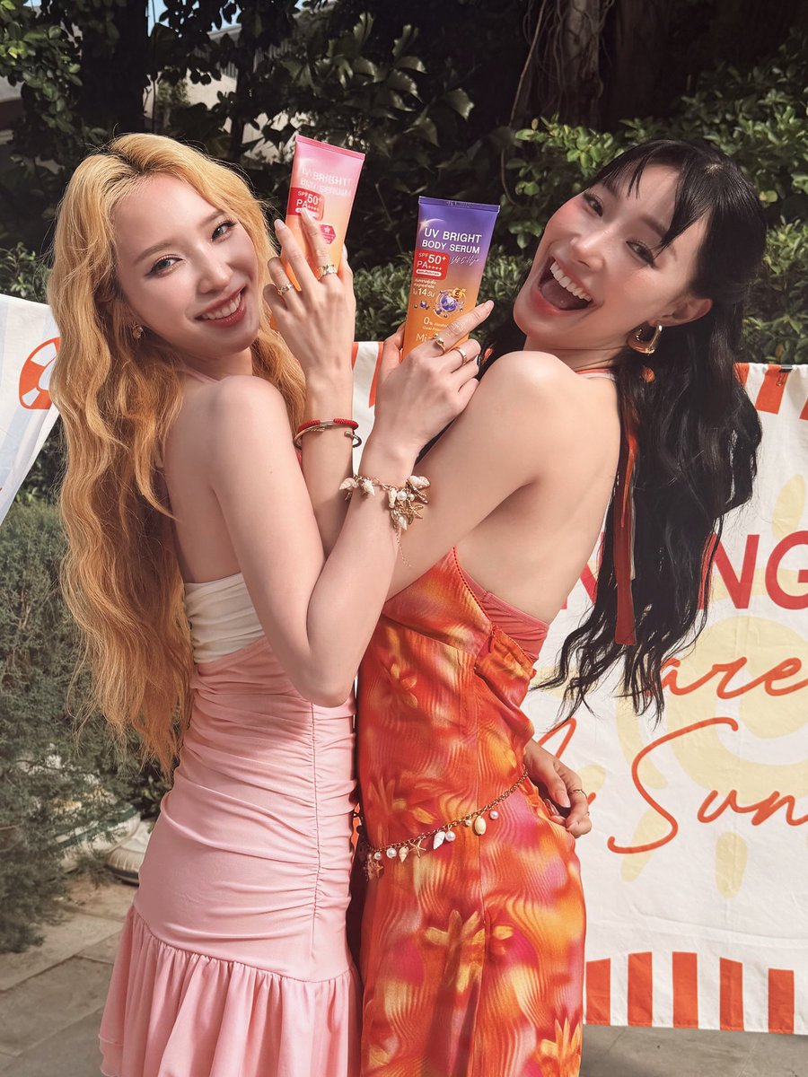 Janhae's tweet photo. หนุกม้ายจ้ะวันนี้ หนูหุบยิ้มไม่ได้เลย ได้เจอทุกคนแบบใกล้ชิดอีกแล้ว ดีใจที่ได้ทำเวิคชอปด้วยกันน้า ทุกคนมีความสามารถมาก ขอบคุณ mizumi ที่พาแจนจิงจิงมาใช้เวลาดีๆร่วมกันนะคะ 🤘🏻🙆🏼‍♀️💜🧡

#MizuMixJanJingjing
ตะเอ๋ https://t.co/D8aCLUfEl1