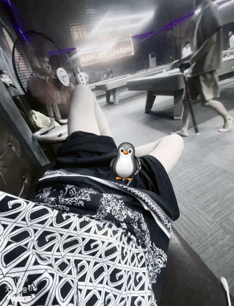 NguynQuocHul7's tweet photo. Học thì chán chơi thì vui🐧😗 https://t.co/cXortMhDfA