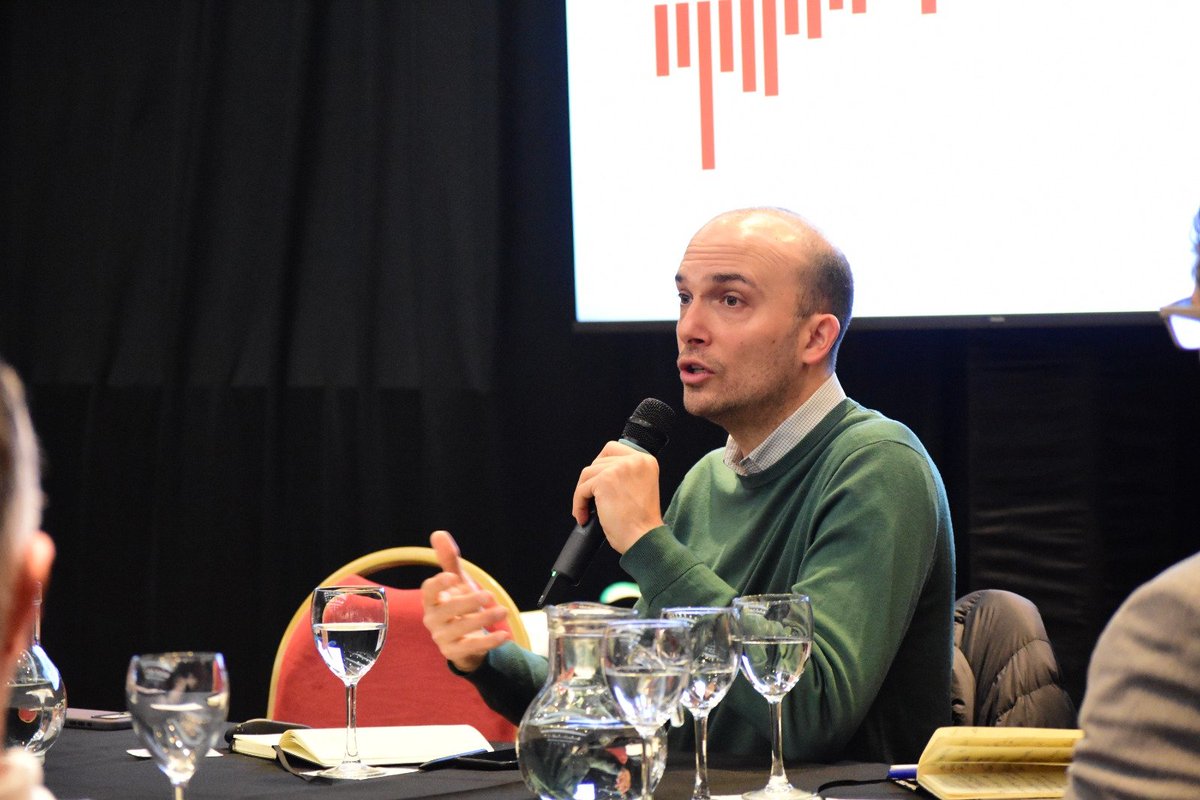 Cemupro_Arg's tweet photo. Junto a @erica_hynes , @GuidoZack y Marcelo Álvarez dialogamos sobre desarrollo productivo, igualdad, y transición sostenible en el marco del #ForoNacionalCemupro

Podés ver el panel completo en https://t.co/oRUoIKxf1e https://t.co/tydlDdfcmy