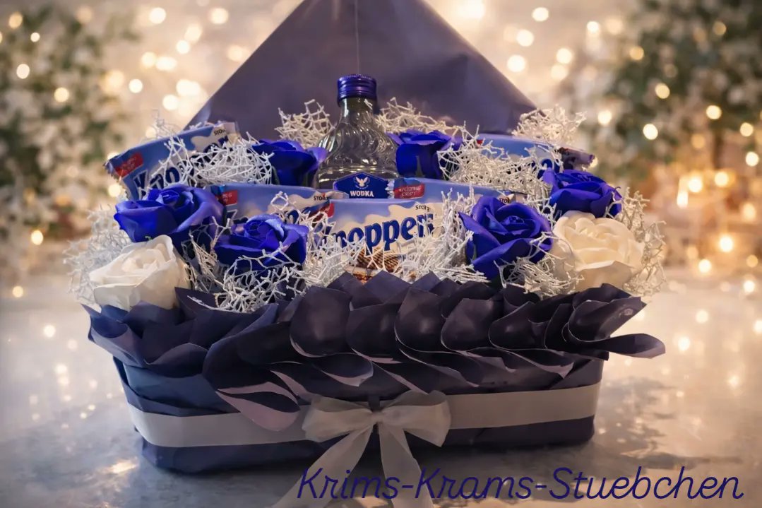 ReginaAmarn1's tweet photo. Luxury Gift Basket

Sometimes, it simply has to be something special. This elegant blue and white gift basket combines indulgence and style at the highest level. Vodka, fine chocolate, premium soap roses, lovingly handmade. Perfect for birthdays, https://t.co/g3DeqGllNS