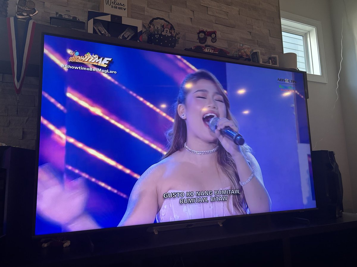 MrsWetti's tweet photo. To the most flawless singers today! Grabee kayong apat, ang gagaling at ang linis kumanta.🤩👏  #ShowtimeBeMagLaro https://t.co/Ma4P64xemL