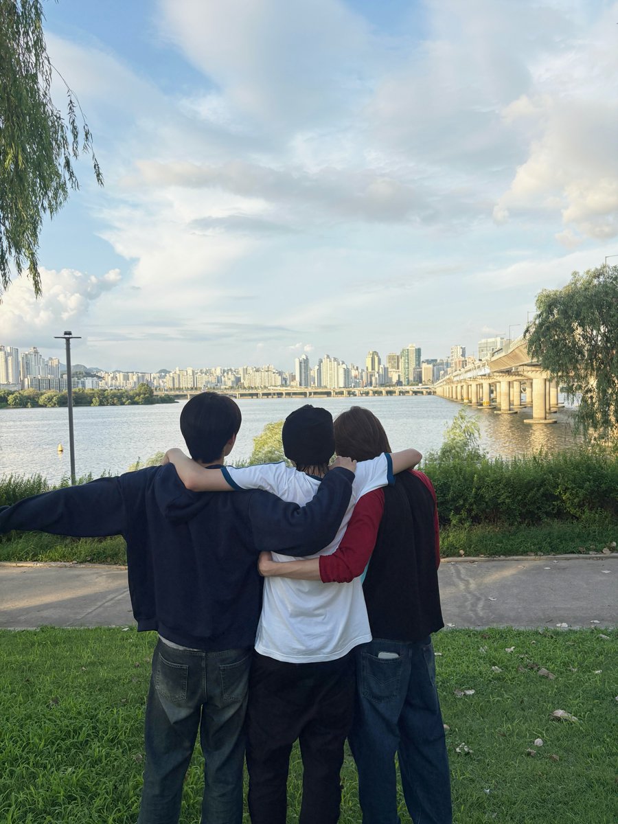 wonjjangiz's tweet photo. they are so dear to me ㅠㅠ i love them sm pls https://t.co/Ky7Yx5ZEyD