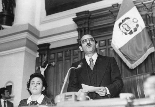 Pati_PaniaguaG's tweet photo. Increíble cantidad de trols y bots de maquinarias conocidas "confundidos" sobre ideología de mi padre y que,de forma absurda, insisten en "terruqueo".

Mi padre fue un demócrata de centro,de convicción socialcristiana,humanista y reformista, opuesto a derecha radical y comunismo. https://t.co/rC2rqidT6B