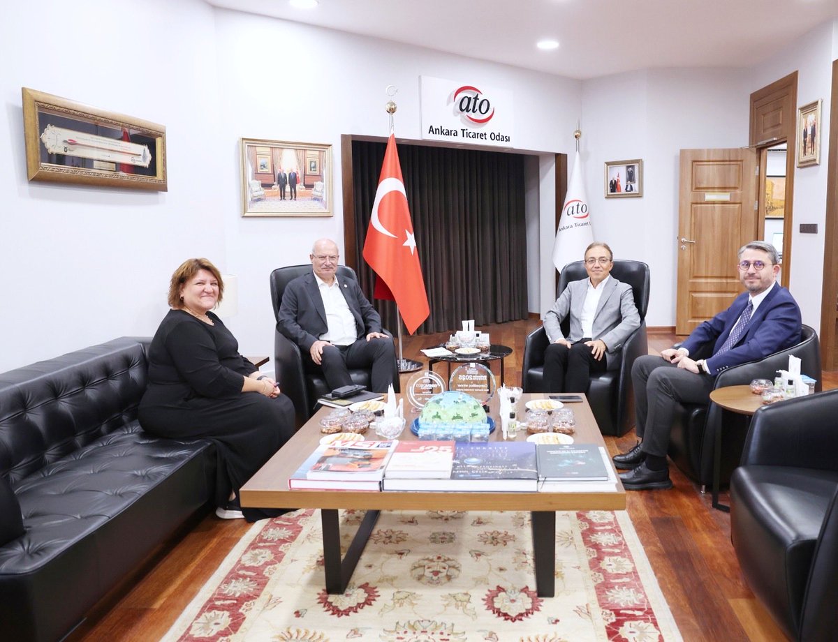 GurselBaran's tweet photo. ATO Danışmanları Sayın İsmet Gergerli ve Sayın Prof. Dr. Mehmet Levent Yılmaz’ı konuk ettik.

Nazik ziyaretleri için teşekkür ederiz. https://t.co/lOVby273Ai