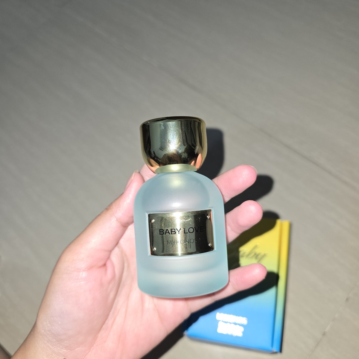 hellaurchz's tweet photo. Yeaay sudah sampaaii 😋
Review jujur Mykonos Baby Love ini baunya mirip bgt sama tissue basah mitu baby yg warna hijau!! Sangat powdery, musky, dan ada hint2 floralnya. Parfum yg similar menurut aku ada di Janua yg Dreamy Cloud. Trims rekomennya @ Haechan https://t.co/sbitE5g7qj
