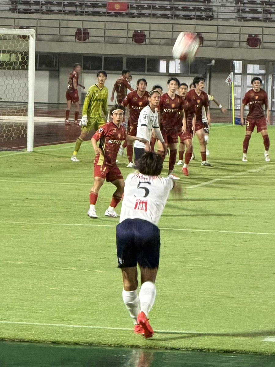 ichigo727's tweet photo. 細井くん丁寧に拭いてからのロングスローでした⚽️ https://t.co/9TbtzZ5mqs