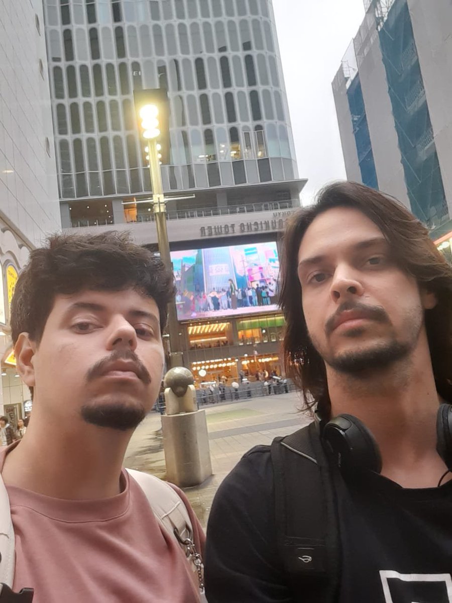 narrativando's tweet photo. Hj almocei na prefeitura, onde funcionarios da regiao comem. Deviamos ser os únicos gringos da região

R$33 mto bem gastos: saboroso e farto

Fomos em uma livraria de 8 andares e numa loja de material de arte de 6

Comprei algumas coisinhas que compartilharei depois https://t.co/htyKyJKPYg