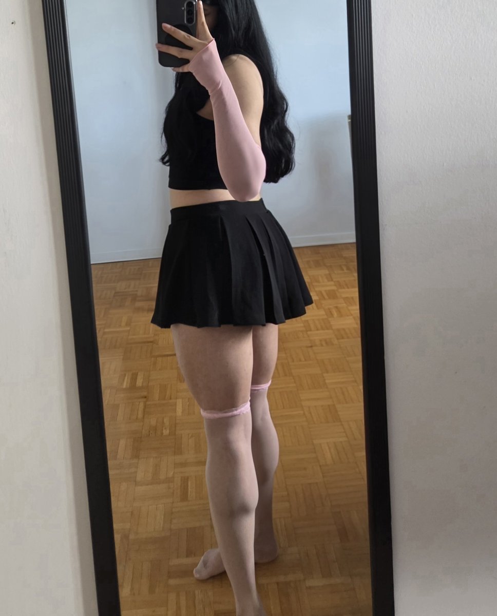 Armitaaaaaa7's tweet photo. Femboy Fridayyyyyyyy 🥰❤️
#femboy #femboi #crossdresser #crossdressing https://t.co/qZsLONJcHL