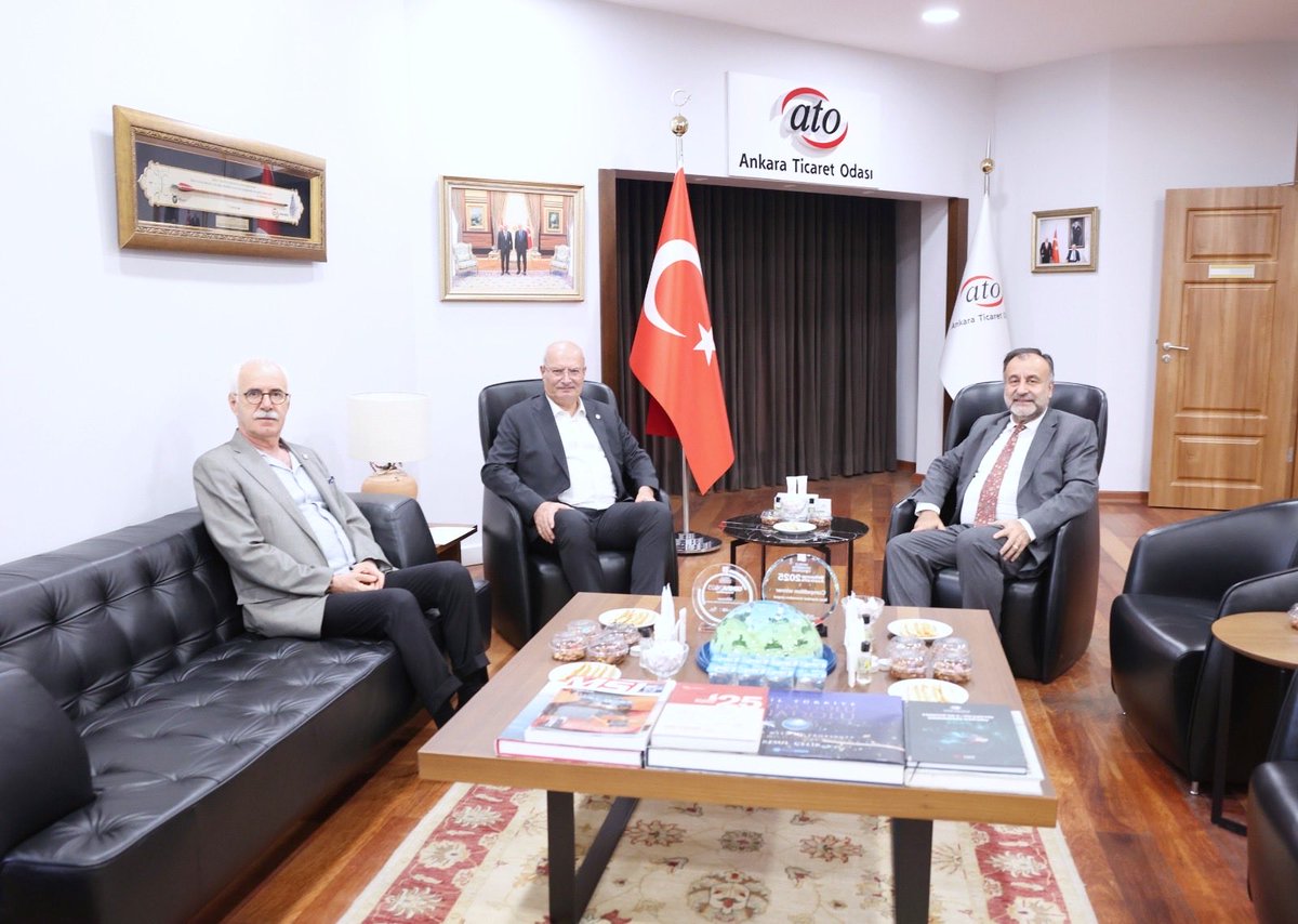 GurselBaran's tweet photo. ATİS Fuarcılık Yönetim Kurulu Başkanı Sayın Bilgin Aygül'ü, ATO Başkan Yardımcımız Sayın Temel Aktay ile birlikte Odamızda konuk ettik.

Nazik ziyaretleri için teşekkür ederiz. https://t.co/2EEY3ytgir