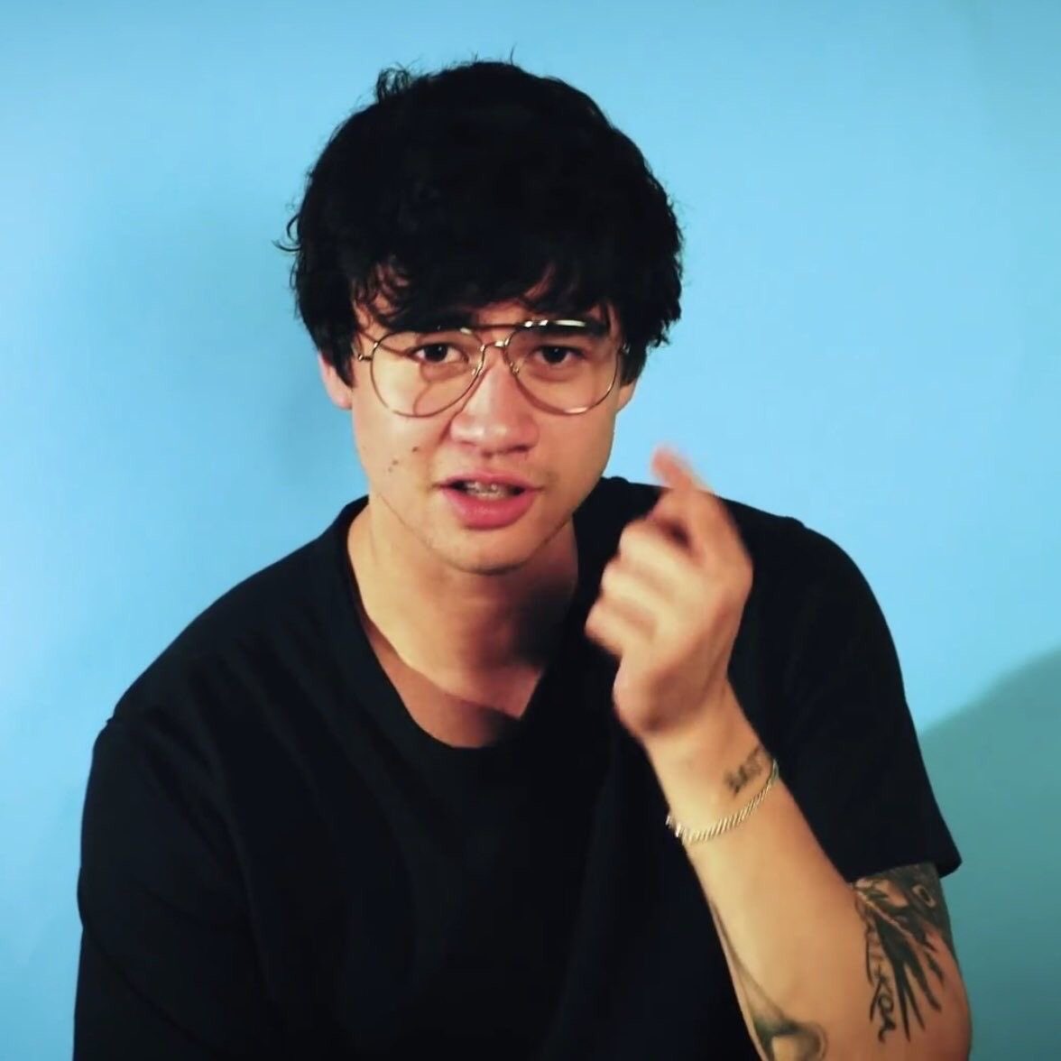 facingmichael's tweet photo. putting him in my mouth n just kinda holding him there like a misbehaving dog with a treat it isnt supposed to have https://t.co/2j4ffMhKxC