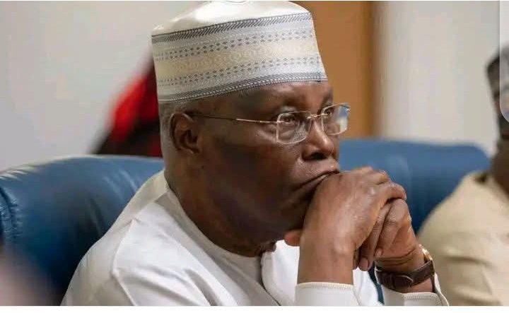SundayVictcw8v's tweet photo. Breaking 🔥🔥
ADC Presidential Candidate HE Atiku Abubakar Raised Concerns Over The Growing Habit The Hardship In Nigeria Has Push So Many Youths In The Country To The Extents Of Selling Out Their Kidney Just To Earn a Living In Nigeria Today✍️ https://t.co/3aqW0HFe1u