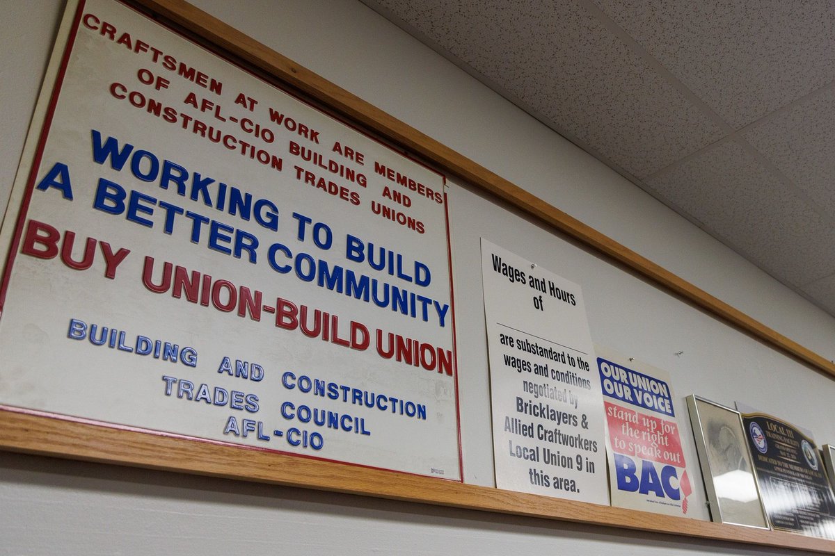 SenatorSlotkin's tweet photo. Great to spend some time at the @IBEW 906 hall in Marquette. We had a pizza party with some of their members and some folks from Carpenters and Millwrights 1510, UA 111, @AFSCME 925, and @AAUP Michigan. It was a great chance for me to pick their brains about what they’re seeing up here AND for them to ask me about what’s going on in Washington. We talked in depth about corruption, immigration, healthcare, and Social Security. Thank you to everyone who joined!