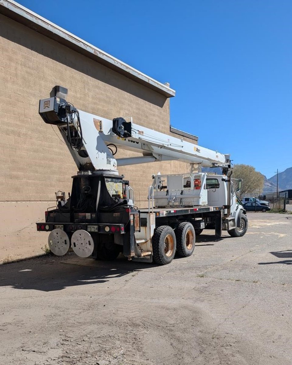 tree_trader's tweet photo. Just adding a crane truck to your feed 😉
View more about this 2009 ALTEC AC23-95R MOUNTED ON 2009 STERLING L7500 that was recently inspected and is ready to work on TreeTrader.
🔗 https://t.co/5fVIPM57Ih
🌳 Nick Stotts
📍 Ogden, Utah
#UtahCrane #Crane #TreeCare #TreeRemoval https://t.co/RyQwpDS1kO