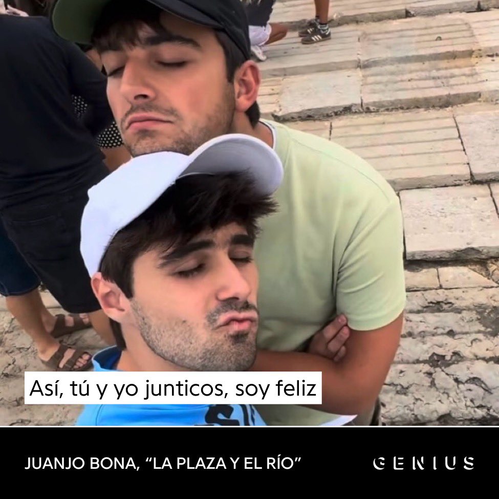 rompeolastan's tweet photo. la plaza y el río <3 https://t.co/kQmIhCBT01