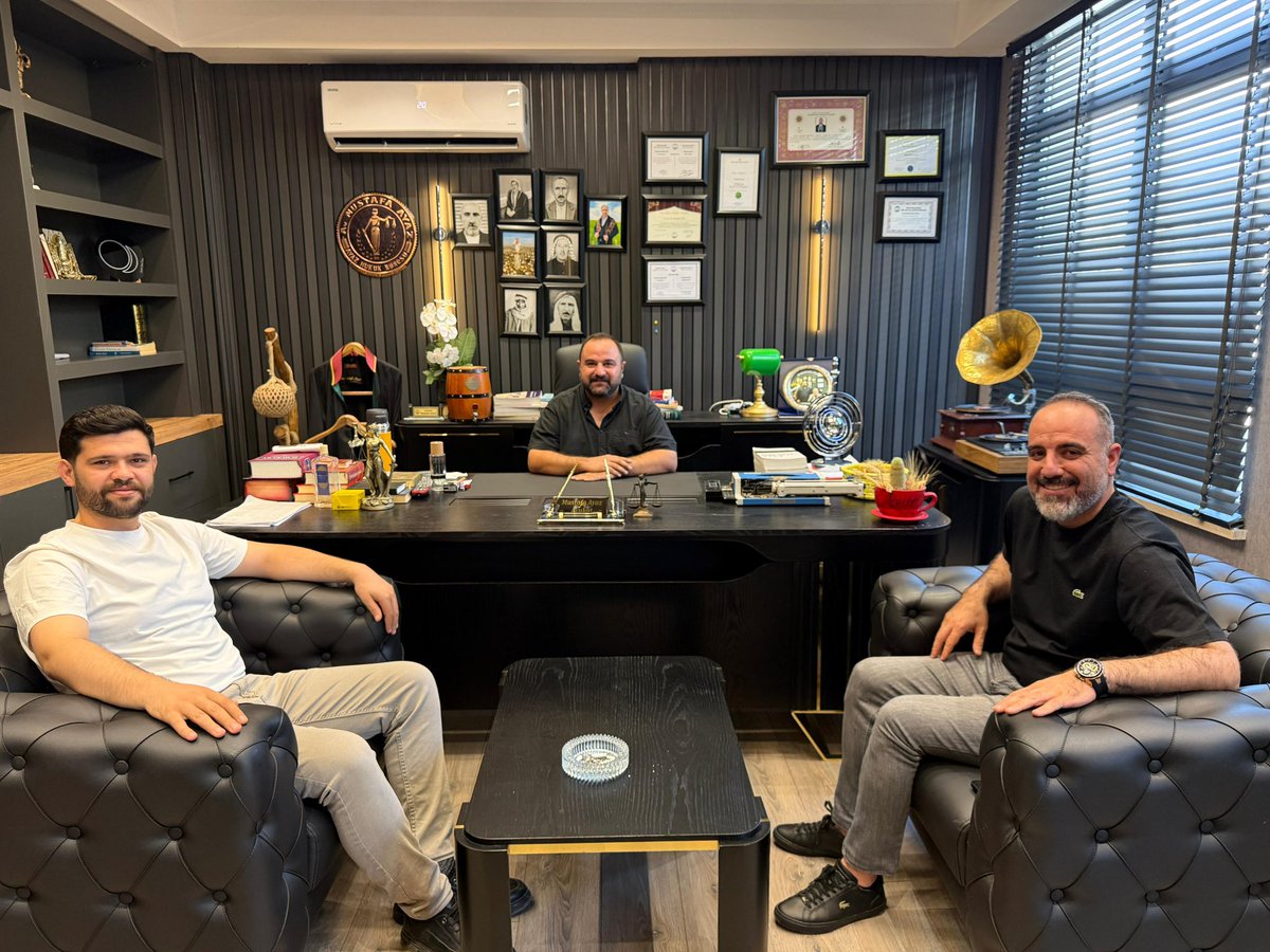 a_alkan1996's tweet photo. Değerli Ağabeyim, kıymetli Avukatımız Sayın Mustafa Ayaz’ı ziyaret ettik.

Bizleri samimiyetle ağırlayan Sayın Mustafa Ayaz’a; ilgi ve alakası, kıymetli görüşleri, ufkumuzu açan fikirleri ve güzel sohbeti için gönülden teşekkür ediyoruz. https://t.co/pIyGtOeomi