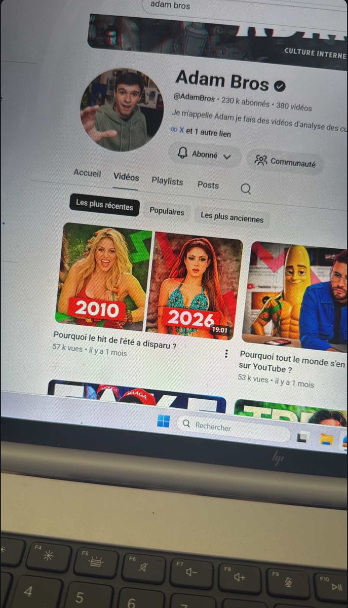 adam_bros's tweet photo. Ma vidéo sur Léna Situations est censurée par YouTube ? (oui)

Dimanche dernier j’ai sorti ma longue enquête sur les vlogs d’août. Une vidéo sourcée, factuelle mais aussi tout public. Pourtant… 👇 https://t.co/ku95YDHYFr