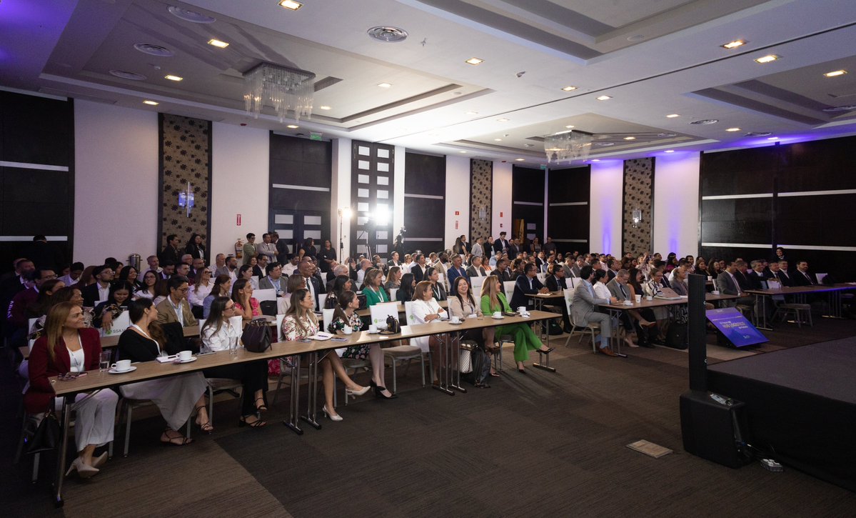 qvisionm's tweet photo. Tuvimos el privilegio de realizar la cobertura completa de foto y video de este importante encuentro del sector logístico.
Capturamos los mejores momentos: paneles de alto nivel, networking estratégico, líderes de la industria y el ambiente que impulsan la logística en el país. https://t.co/ekBi3gvHQS