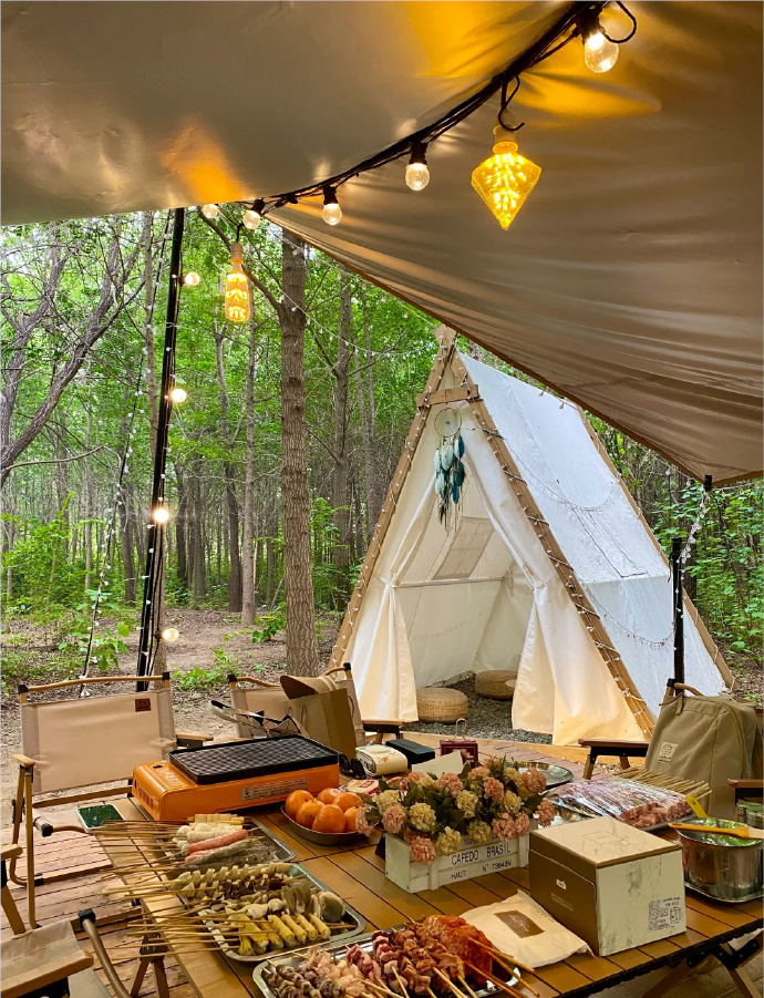 twylq003523's tweet photo. Just spent the coziest night under the stars with hot s'mores and morning bird chirps—this is the reset I needed. https://t.co/RfR2LwQjin
