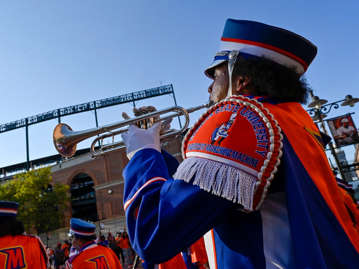 MorganStateU's tweet photo. From Baltimore to across the world, the Morgan Orange and Blue has power. ππ§‘
Today, we celebrate the colors that unite generations of Bears and represent Morgan State University's excellence, pride, and spirit.
Happy College Colors Day!
#FairMorgan #CollegeColorsDay https://t.co/RZhtC45JvO