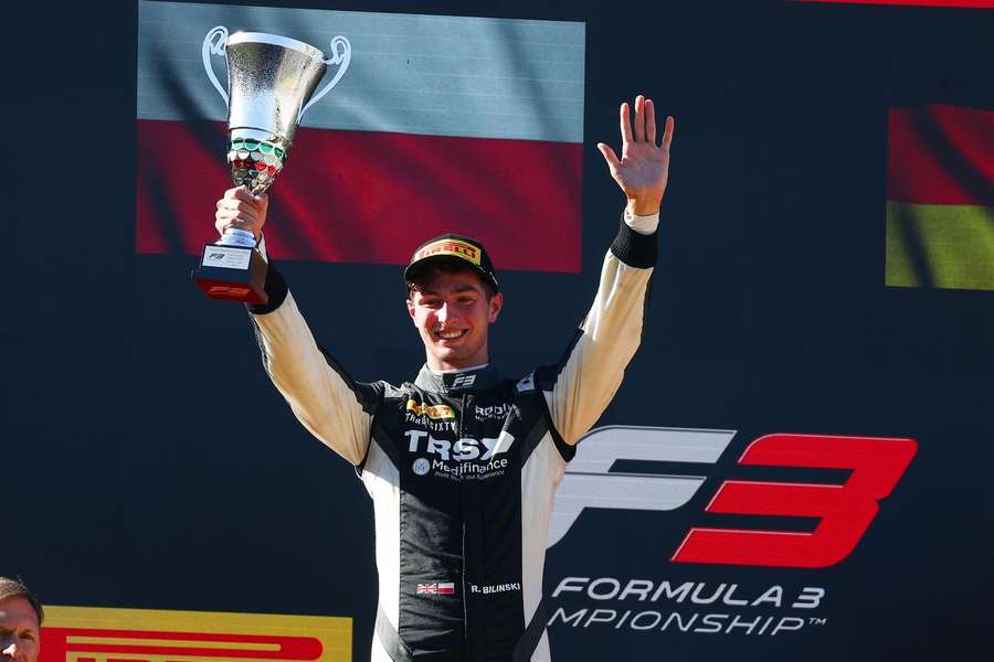 Kubicowy's tweet photo. #PrzypominaczWyścigowy🏎️ 🏍️#StartyPolaków🇵🇱 #Weekend34
Sobota 05/09/2026:
🗺️ - Formula 3
⌚️ - 9:30
🏎️ - Sprint
🇵🇱 - Maciej Gładysz @MaciejGladysz17 (📸)
🛣️ - Autodromo Monza 🇮🇹
📺 - F1TV, Eleven Sports
🇪🇺 - FREC
⌚️ - 10:10
🏎️ - Wyścig 1
🇵🇱 - Jan Przyrowski @jan_przyrowski
🛣️ - Imola 🇮🇹
📺 - https://t.co/cP7nGz68zp
🇮🇹 - Formula 4
⌚️ - 11:10
🏎️ - Wyścig 1
🇵🇱 - ew. Igor Polak, Aleksander Ruta
🛣️ - Imola 🇮🇹
📺 - https://t.co/PCfM9efrhN
🗺️ - Formula 2
⌚️ - 14:15
🏎️ - Sprint
🇵🇱 - Roman Biliński @romanbilinski (📸)
🛣️ - Autodromo Monza 🇮🇹
📺 - F1TV, Eleven Sports
🇪🇺 - EuroMoto (SuperSport)
⌚️ - 16:00
🏍️ - Wyścig 1
🇵🇱 - Daniel Blin
🛣️ - NurburgRing 🇩🇪
📺 - https://t.co/DEWJgPS9Ps
🇪🇺 - FREC
⌚️ - 16:30
🏎️ - Wyścig 2
🇵🇱 - Jan Przyrowski @jan_przyrowski
🛣️ - Imola 🇮🇹
📺 - https://t.co/nAHXruyLXV
🇮🇹 - Formula 4
⌚️ - 17:30
🏎️ - Wyścig 2
🇵🇱 - ew. Igor Polak, Aleksander Ruta
🛣️ - Imola 🇮🇹
📺 - https://t.co/PkSFI829G6
🇬🇧 - Formula 4
⌚️ - 18:05
🏎️ - Wyścig 1
🇵🇱 - Piotr Orzechowski
🛣️ - Croft 🇬🇧
📺 - https://t.co/v2Roowz5o7
🇬🇧 - GB4
⌚️ - 19:00
🏎️ - Wyścig 1
🇵🇱 - Franciszek Cegielski
🛣️ - Donnington Park 🇬🇧
📺 - https://t.co/uD1H8lOUMp