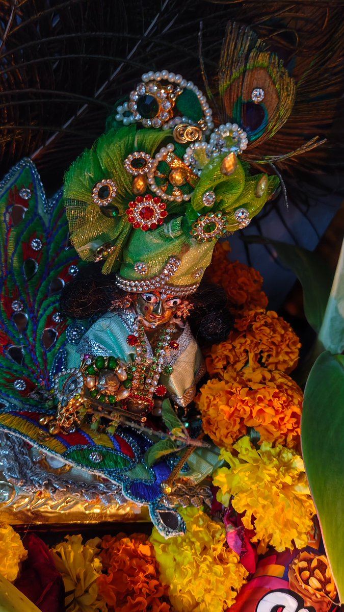 Garimaview's tweet photo. कृष्णाय वासुदेवाय हरये परमात्मने, प्रणत: क्लेशनाशाय गोविंदाय नमो नमः 🙏

श्री कृष्ण प्राकट्योत्सव की हार्दिक शुभकामनाएं🍫🍬✨️
#HappyJanmashtami #Happybirthdaylalla https://t.co/hEa6agsOvm