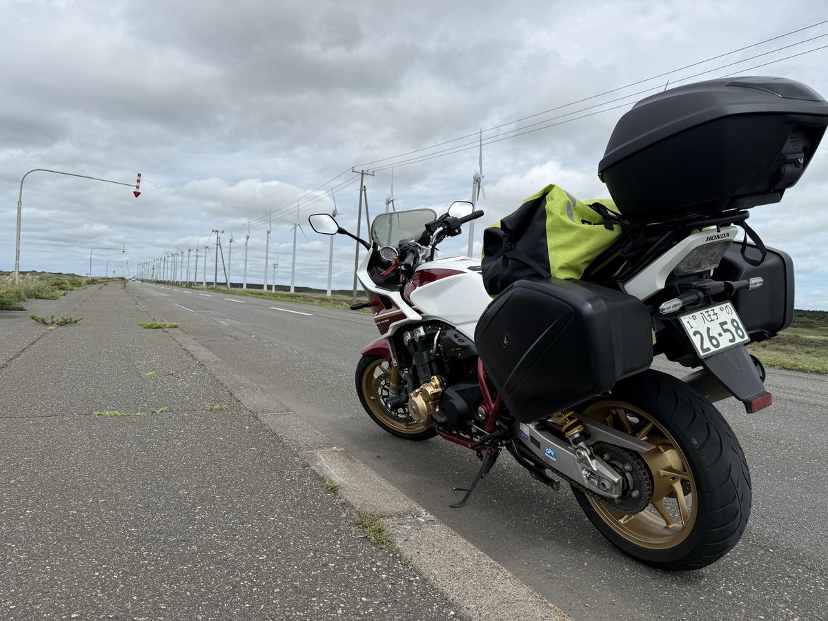 jidoushatounan's tweet photo. 【バイク盗難情報】東京都福生市でホンダ CB1300 SUPER BOL D'ORの盗難被害がありました！
近隣の方はご注意ください！

■車種：ホンダ CB1300 SUPER BOL D'OR
■日時：2026年9月4日 1:45
■被害場所：東京都福生市熊川 自宅駐輪場
■ナンバー：八王子 の 2658
■特徴：盗難時にはリアボックス、サイドボックスがついていない様子。リアボックス用ステー付き

■オーナー（投稿主）コメント：北海道一周もした大事なバイクなんです。わずかな情報でも欲しいです。よろしくお願いします
■オーナー（投稿主）連絡先：@srrw25

詳細URLと拡散用動画はリプ欄です
拡散希望、ご協力お願いします！