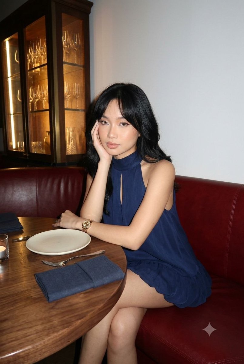 Restaurant Banquette Portrait