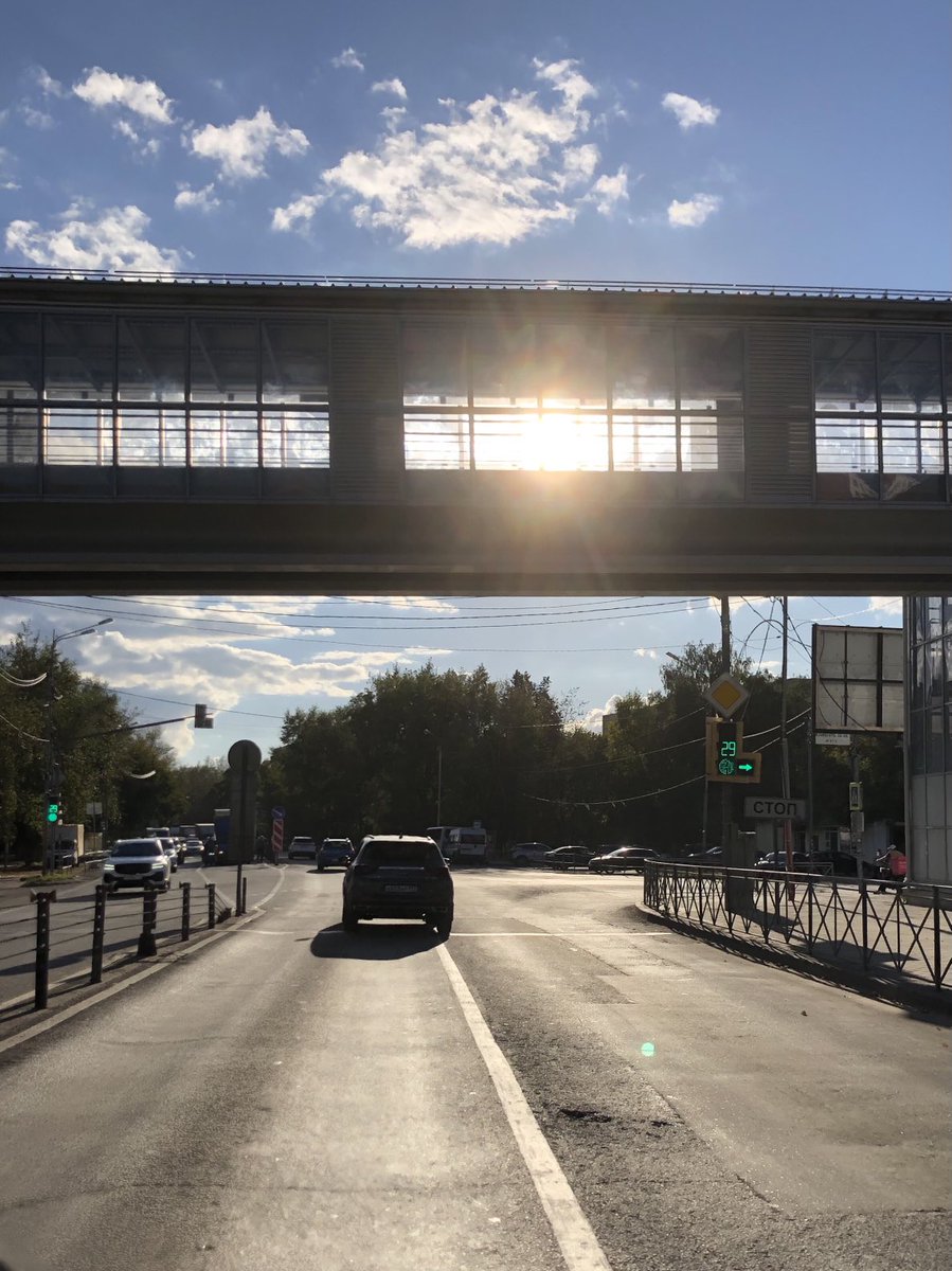 oldiconographer's tweet photo. Где-то в Люберцах https://t.co/cCUEdisJso