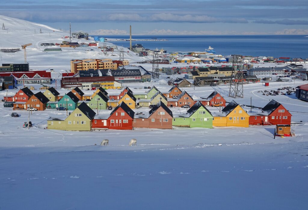 GeoDefRO's tweet photo. Norvegia confiscă o navă a statului rus pe insulele Svalbard

https://t.co/uHc05zhFqh

#norvegia #rusia #ue #nato #nava https://t.co/9cFpqo4c85