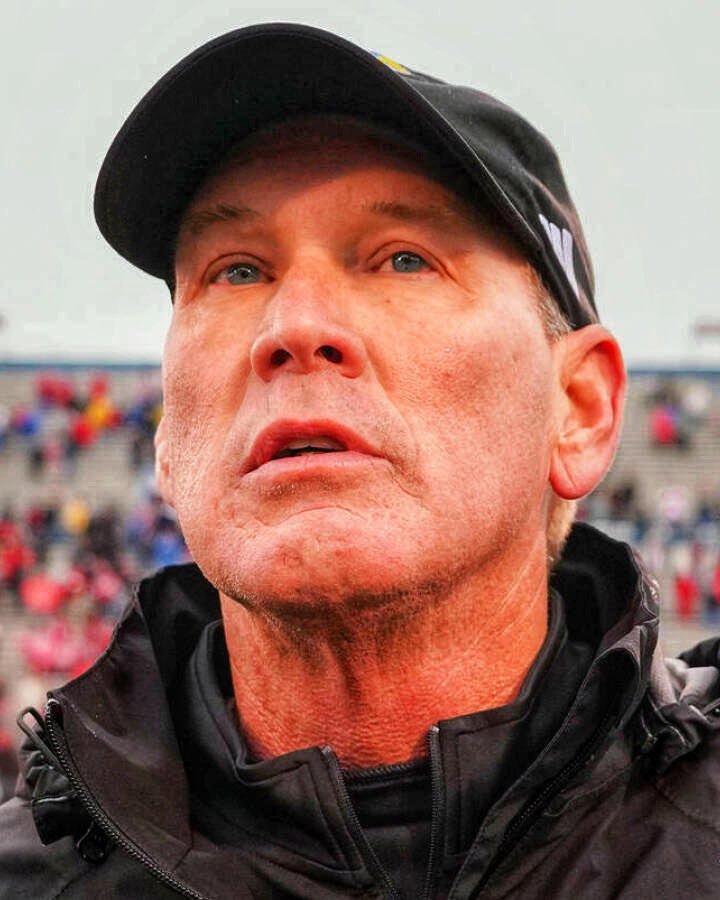 MikeVernonn's tweet photo. HOT SEAT MONITOR: Lance Leipold is 5-0 in season openers at Kansas.

A loss tonight against LIU would drop him to 5-1, his worst season-opening record at KU since arriving.

Questions from the fanbase would almost certainly surface. #KUfball #RockChalk https://t.co/ptXLDP1KU2