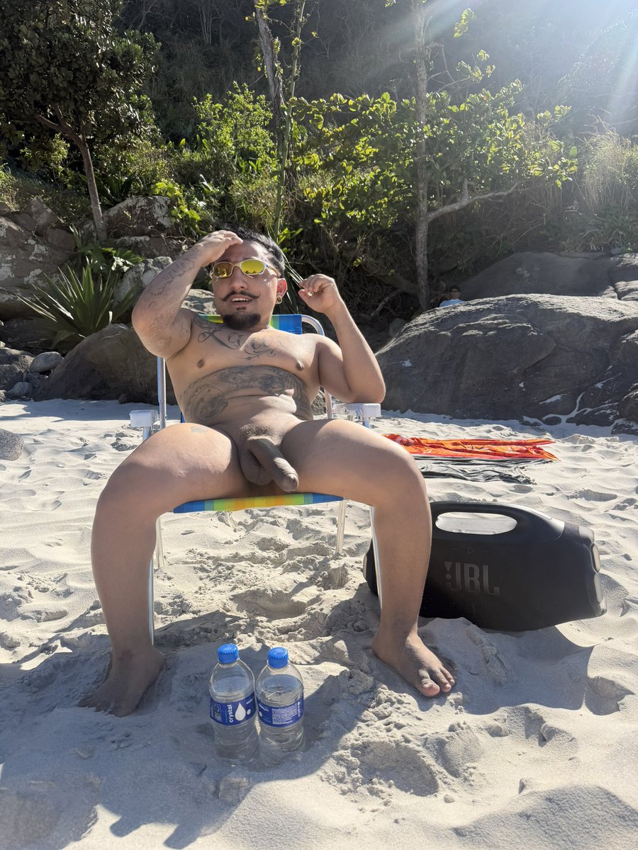 pistolinhaanao's tweet photo. Praia de nudismo 🍆

Rolou vídeo 

https://t.co/Y4LpHxS3V8 https://t.co/ut6cPjuUmP
