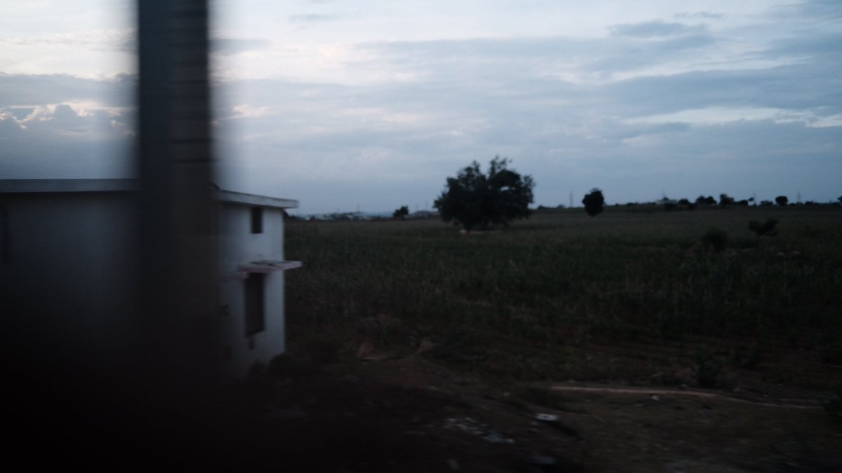 heystykid's tweet photo. Onset of winter.

Indian Railways, 2026. https://t.co/xD7KaGyhny