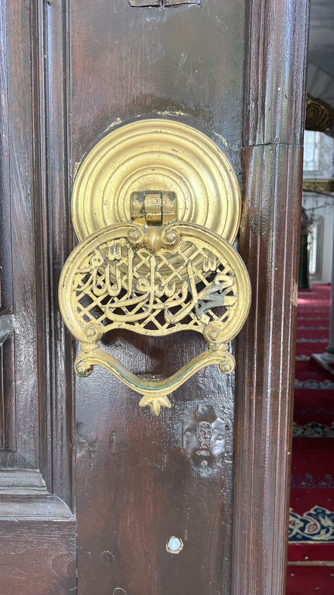 IsmailogluF's tweet photo. Door handles of a mosque in Istanbul https://t.co/s2jt8UmaM2