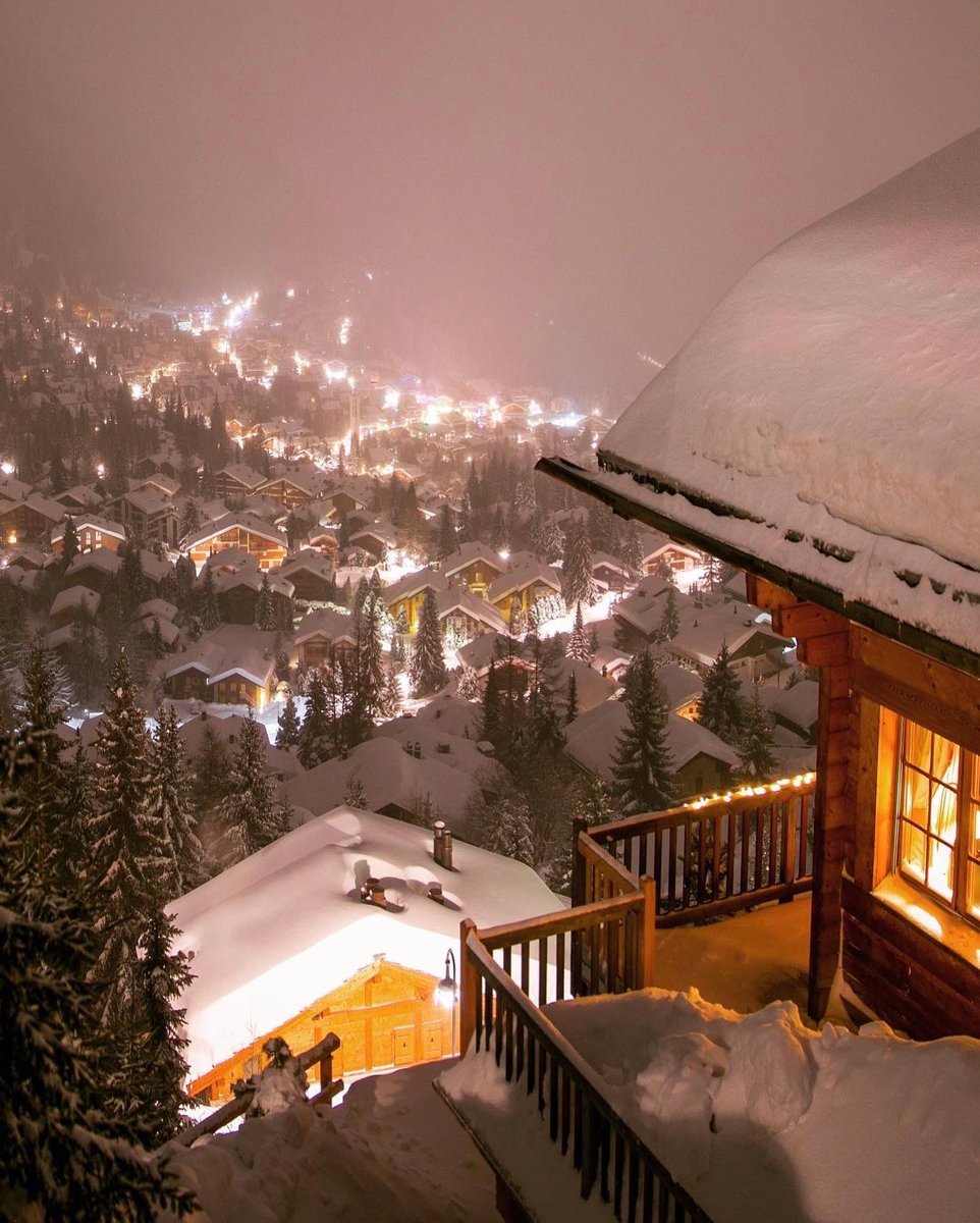 Calmsej6's tweet photo. winter in switzerland https://t.co/RMJBy5s3WA