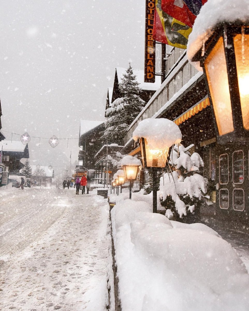Calmsej6's tweet photo. winter in switzerland https://t.co/RMJBy5s3WA