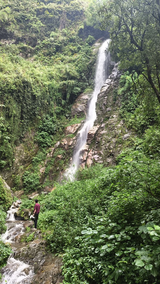 snehaolic's tweet photo. Tomorrow is my last day at home, and honestly… I’m not ready to leave this view, this peace, this life behind. Monday, please don’t come.😔 https://t.co/4bkHk1sB7E
