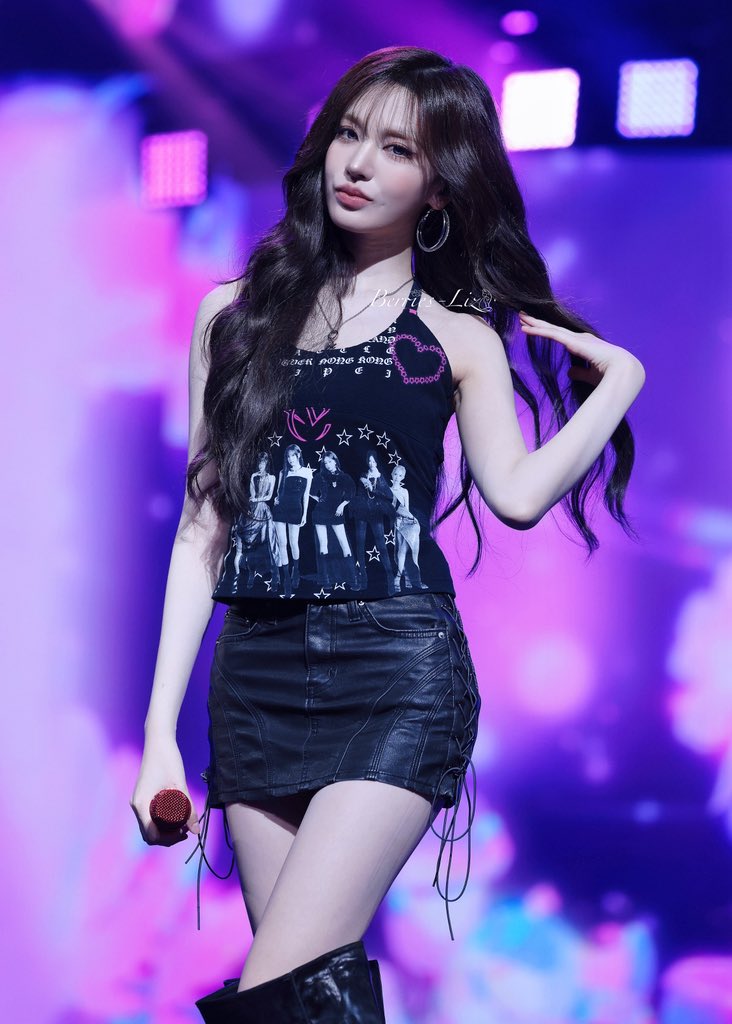 Berries_Liz1121's tweet photo. 🫐260904
💃 Hong Kong DAY 1

 #리즈 #아이브 #LIZ #IVE #アイヴ #リズ https://t.co/aYAQKM8ieG