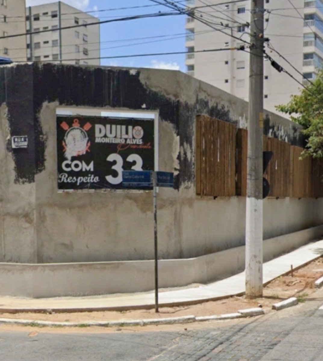 prmalaoficial's tweet photo. Todo grande problema começa assim no Corinthians.
 
Rua São Jorge, nº 400, é o endereço da empresa responsável pelas vendas das miniaturas de jogadores do Corinthians. Essa é a fachada desse endereço, tempos atrás.
 
Depois não adianta falar que não sabiam. https://t.co/HXLeeUqbz2