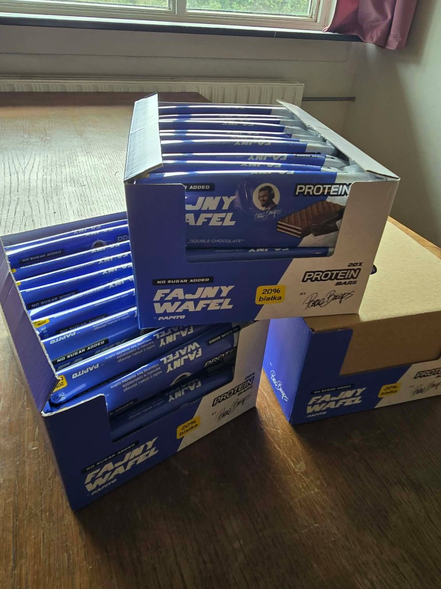 DkHuski's tweet photo. I just received papito Fajny Wafel, I'm looking forward to tasting the goodies 💪🙂 . @papitoenergy @paszaBiceps https://t.co/ZA4I7JOeYX